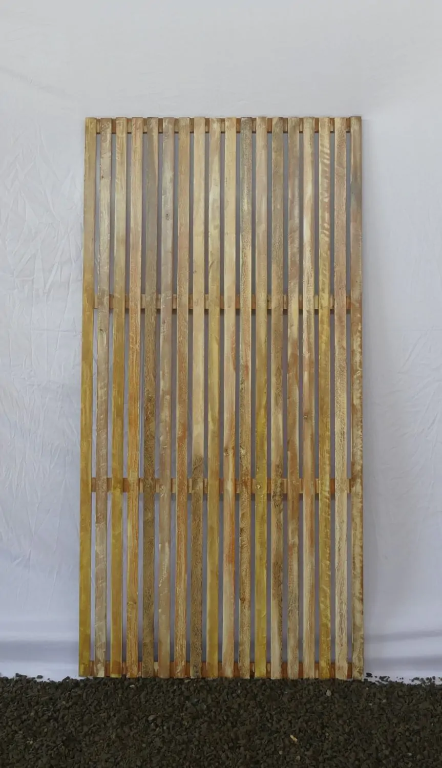  Product image 5 of the product “bamboo weave fence with laminated surround finished with 2 coats of pu ”